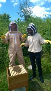 Bee Naturals Beekeeping Students